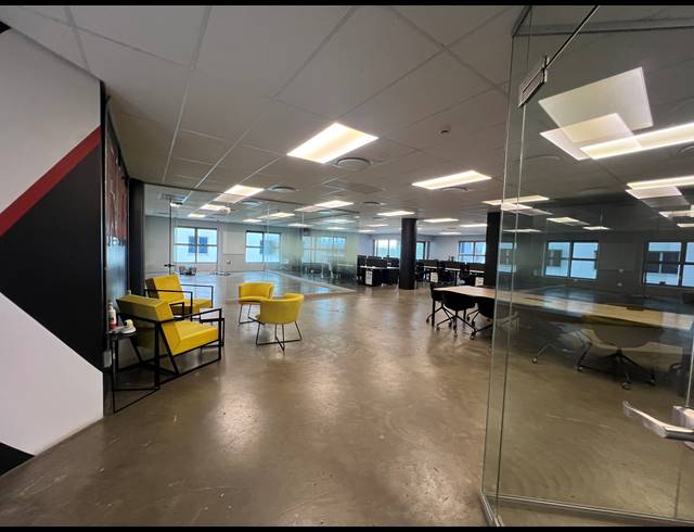 315M² OFFICE TO LET IN MELROSE